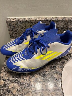 Adidas Messi F50 Junior Soccer Cleats, boys size 6